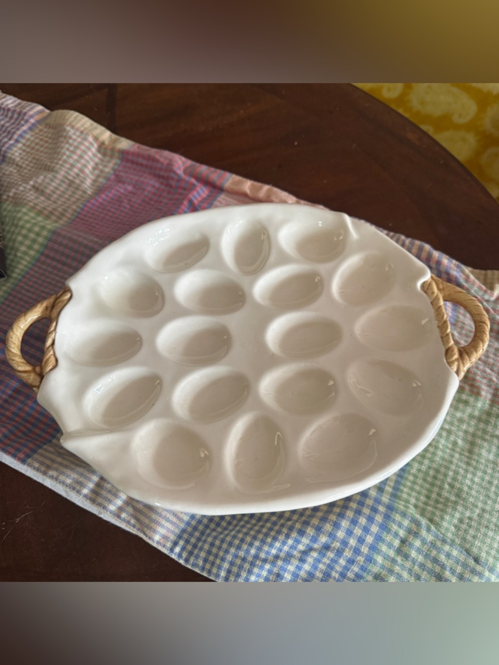 Vtg ceramic Deviled Egg Basket serving tray 18 egg 80’s handmade